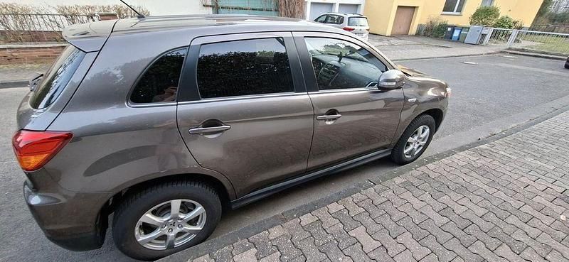 Gebraucht Mitsubishi ASX Edition 150 PS (110 kW) 2011 Braun SUV