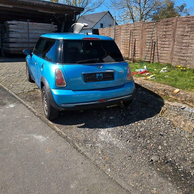 Second-hand Mini ONE 90 CP (66 kW) 2004 Albastru Hatchback