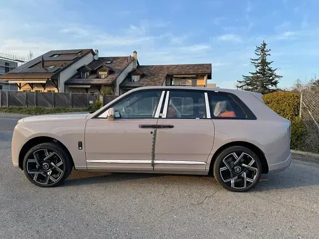 Neu Rolls Royce Cullinan 600 PS (441 kW) 2026 Black diamond SUV