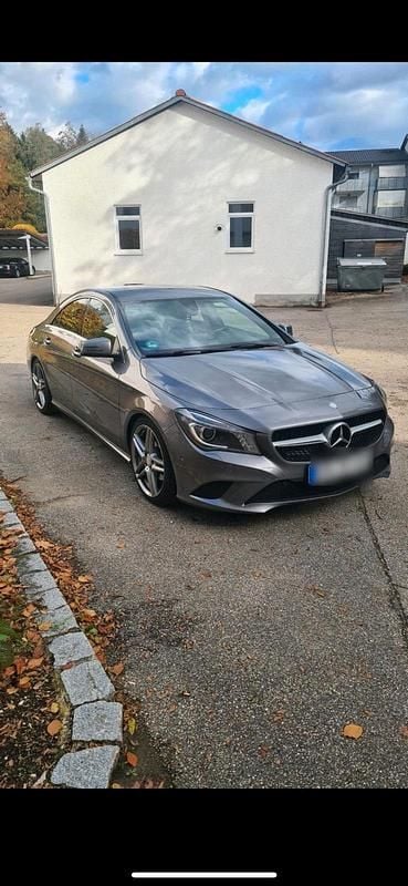 Gebraucht Mercedes CLA180 Urban 122 PS (89 kW) 2014 Grau Limousine