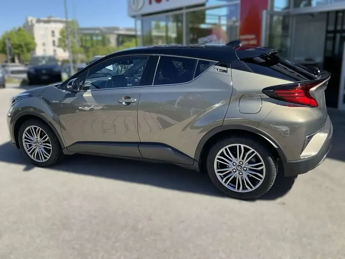 Gebraucht Toyota C-HR Lounge 184 PS (135 kW) 2022 Manganbronze metallic / dach s SUV