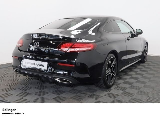 Gebraucht Mercedes C200 AMG line 184 PS (135 kW) 2020 Ung. schwarz  unilack Coupé