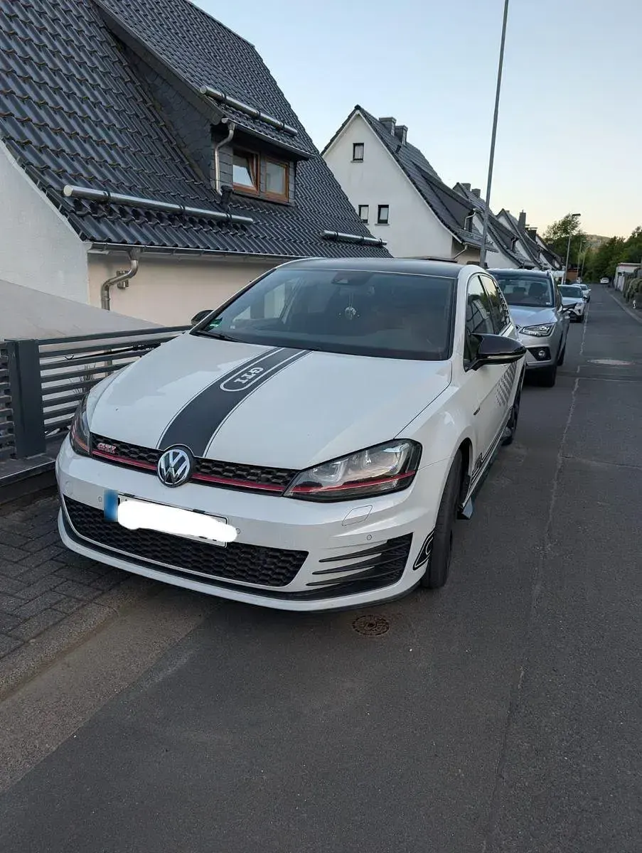 Gebraucht VW Golf VII GTI 220 PS (161 kW) 2016 Weiß Limousine