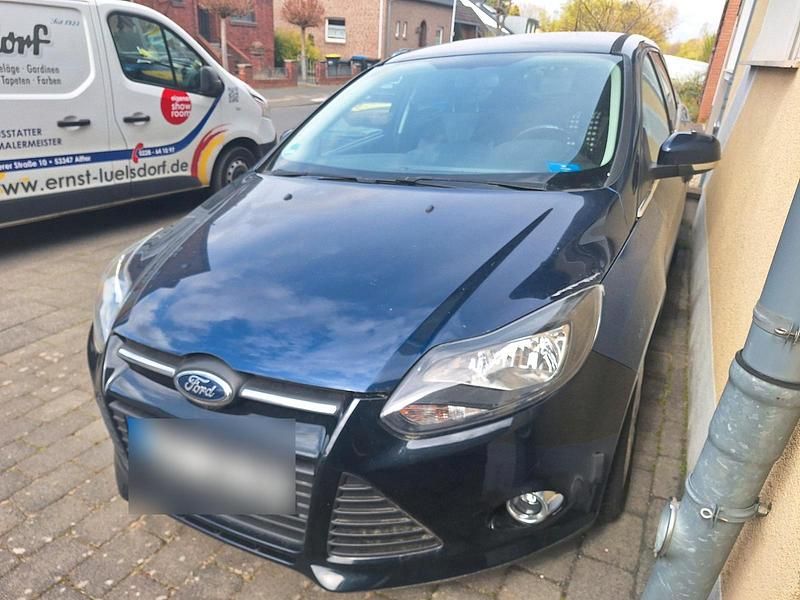 Gebraucht Ford Focus 140 PS (102 kW) 2012 Blau Kombi
