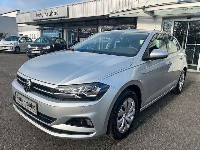 Silber Gebraucht 2021 VW Polo Comfortline Limousine | 13.280 € (Fairer Preis) - Bild 1/4