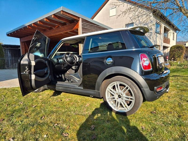 Gebraucht Mini Cooper SD 143 PS (105 kW) 2011 Schwarz Kleinwagen
