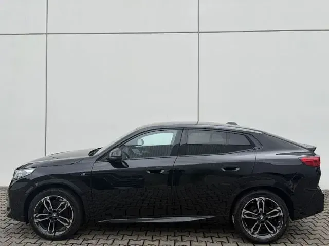 Gebraucht BMW X2 M Sport 163 PS (119 kW) 2025 Schwarz SUV