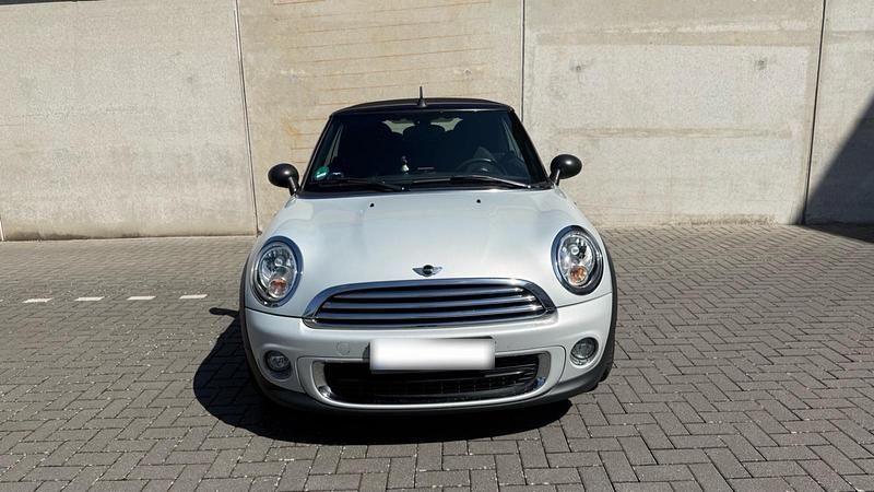 Second-hand Mini One Cabriolet 98 CP (72 kW) 2015 Argintiu Cabrio