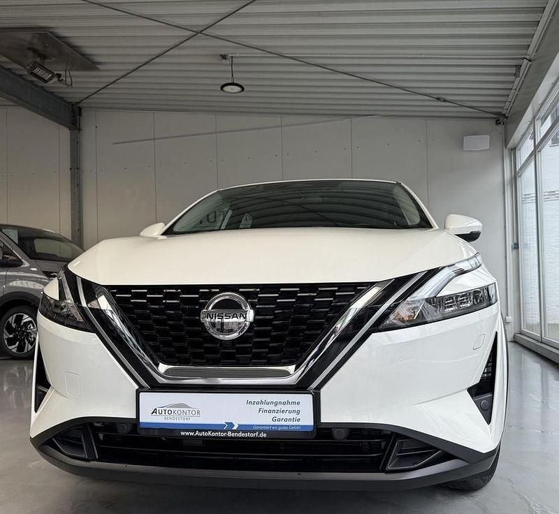 Weiß Gebraucht 2022 Nissan Qashqai Acenta SUV | 22.970 € (Fairer Preis) - Bild 1/3