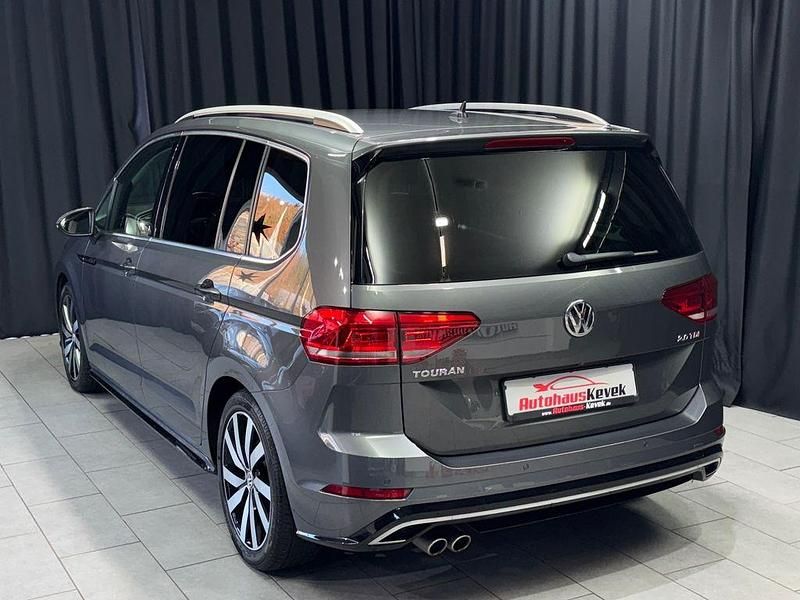 Gebraucht VW Touran Highline 190 PS (139 kW) 2017 Grau Van / Kleinbus