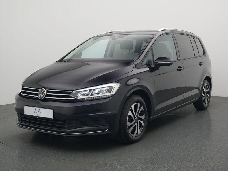 Schwarz Gebraucht 2022 VW Touran Active Van / Kleinbus | 25.490 € (Fairer Preis) - Bild 1/3