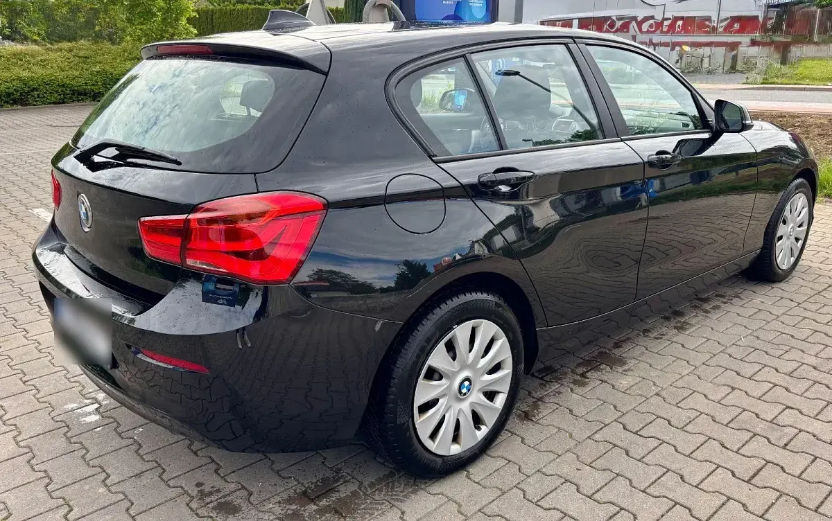 Gebraucht BMW 116 Advantage 109 PS (80 kW) 2015 Schwarz Kleinwagen