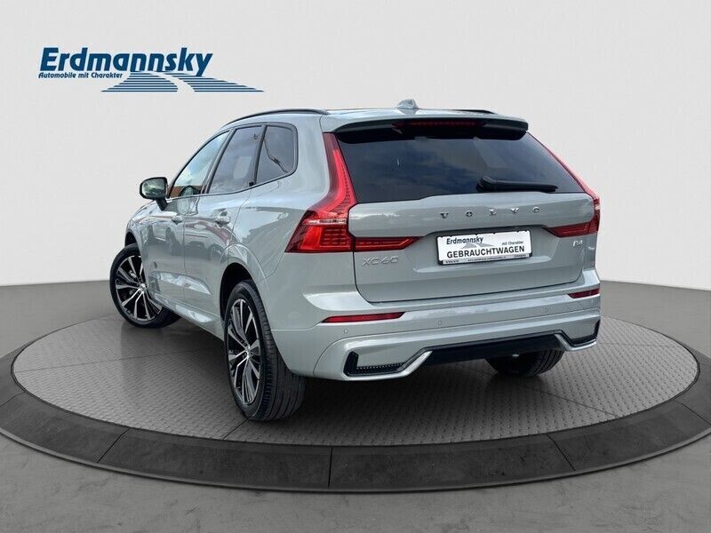 Gebraucht Volvo XC60 Plus 197 PS (144 kW) 2024 Vapour grey (grau) SUV