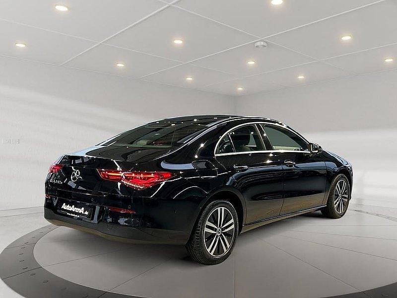 Gebraucht Mercedes CLA250e 160 PS (117 kW) 2021 Unilack nachtschwarz Limousine