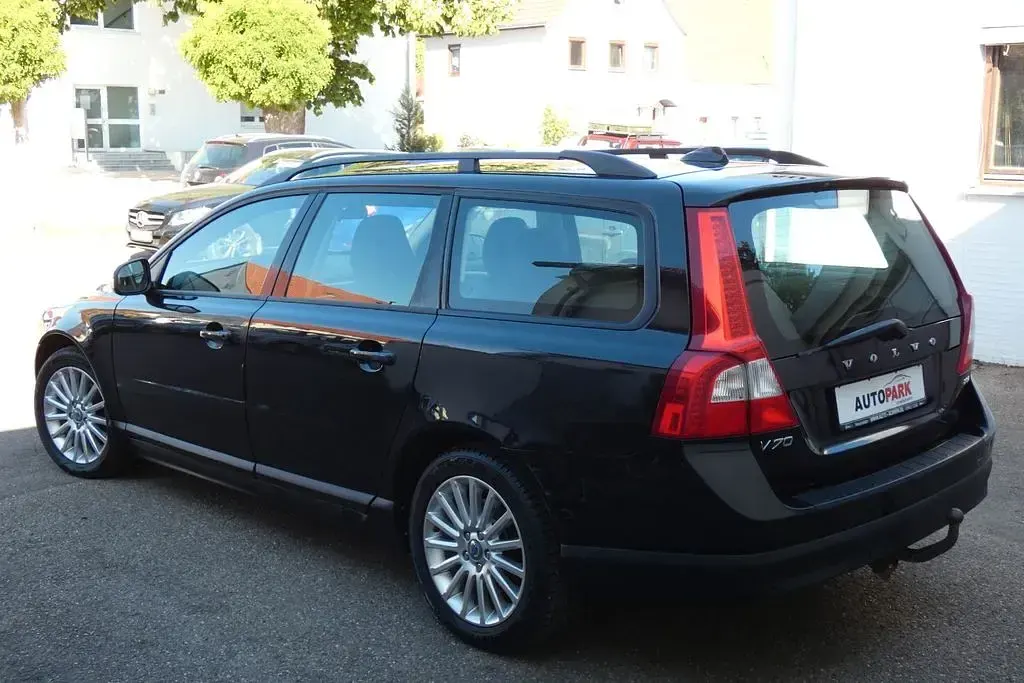Gebraucht Volvo V70 Kinetic 136 PS (100 kW) 2008 Schwarz Kombi