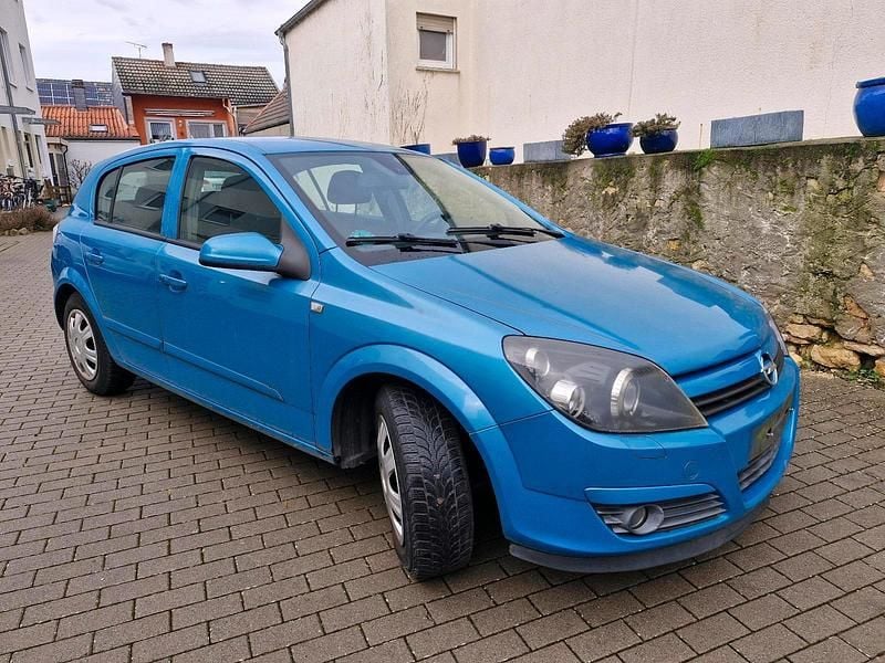 Andere farben Gebraucht 2004 Opel Astra Limousine | 750 € (Superpreis) - Bild 1/4