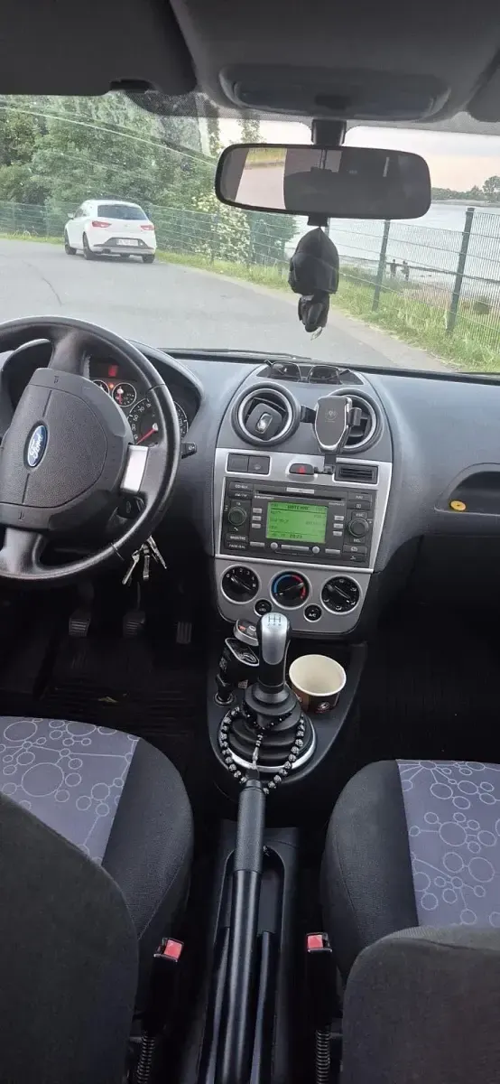 Gebraucht Ford Fiesta 70 PS (51 kW) 2008 Schwarz Kleinwagen