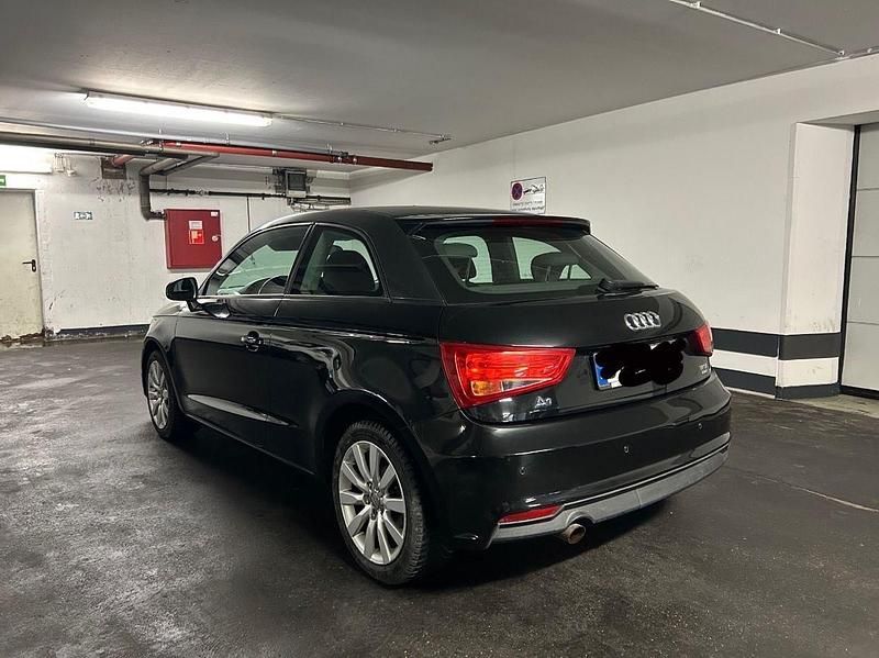 Gebraucht Audi A1 95 PS (69 kW) 2016 Schwarz Kleinwagen