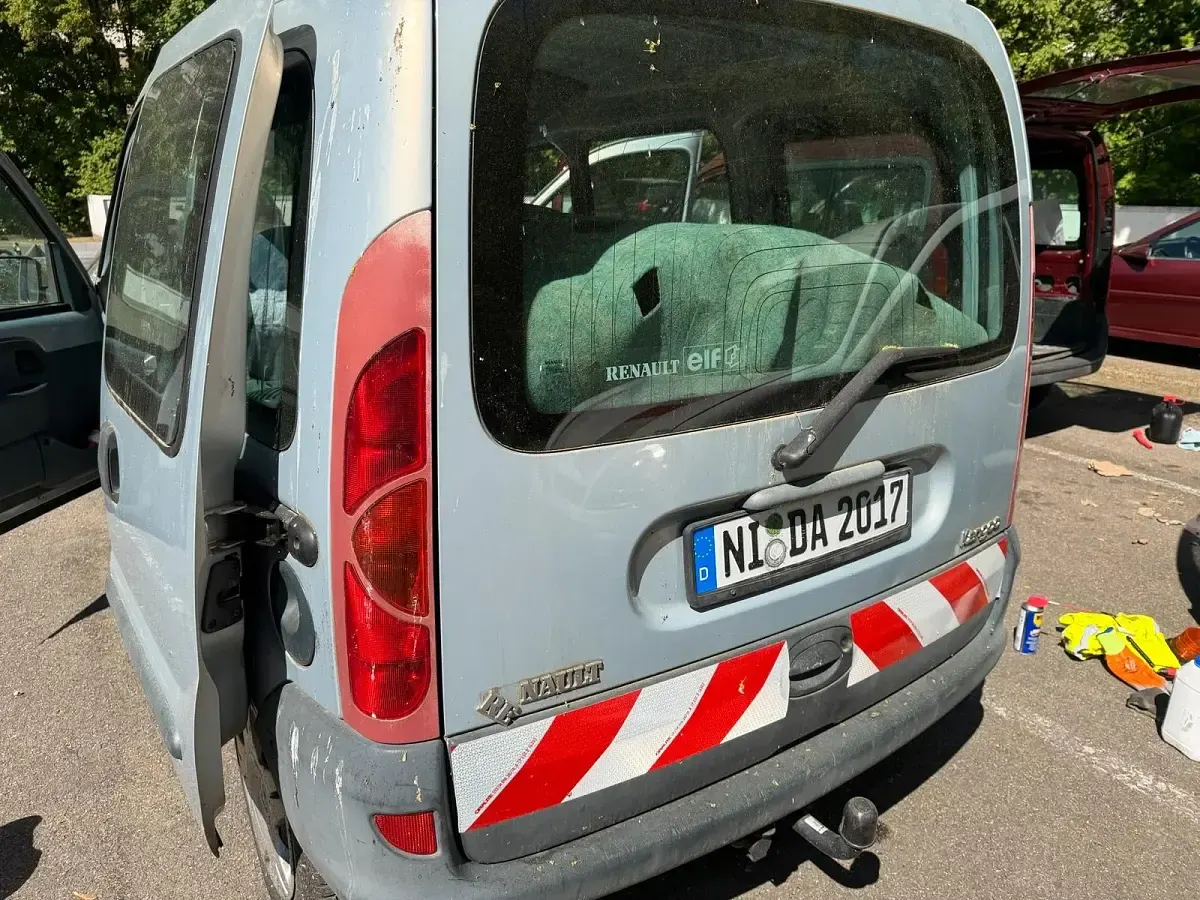 Usado Renault Kangoo 55 HP (40 kW) 2000 Cinzento Monovolume