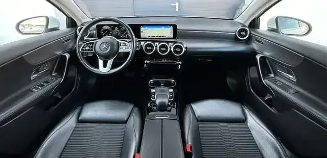 Gebraucht Mercedes A250 Progressive 224 PS (164 kW) 2018 Weiß Limousine
