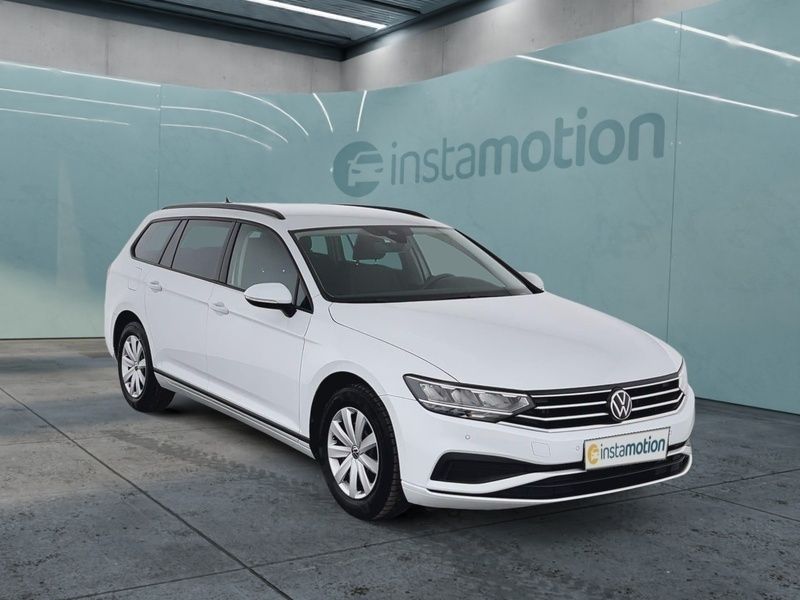 Weiß Gebraucht 2022 VW Passat Kombi | 26.270 € (Fairer Preis) - Bild 1/4