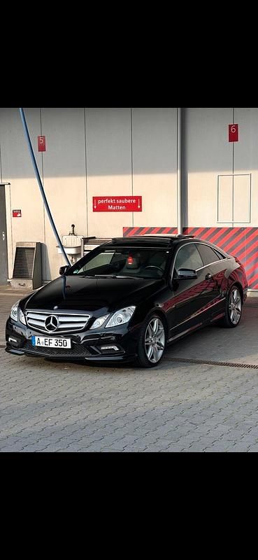 Schwarz Gebraucht 2011 Mercedes E350 AMG Coupé | 14.200 € (Fairer Preis) - Bild 1/4