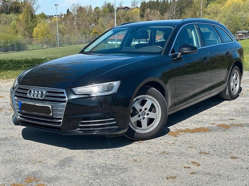 Gebraucht Audi A4 150 PS (110 kW) 2017 Schwarz Kombi
