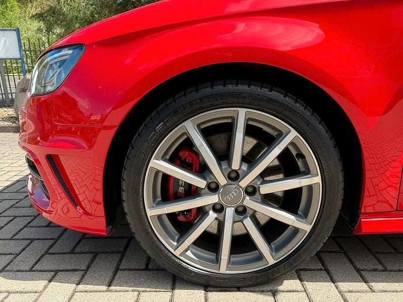 Gebraucht Audi S3 370 PS (272 kW) 2013 Rot Limousine