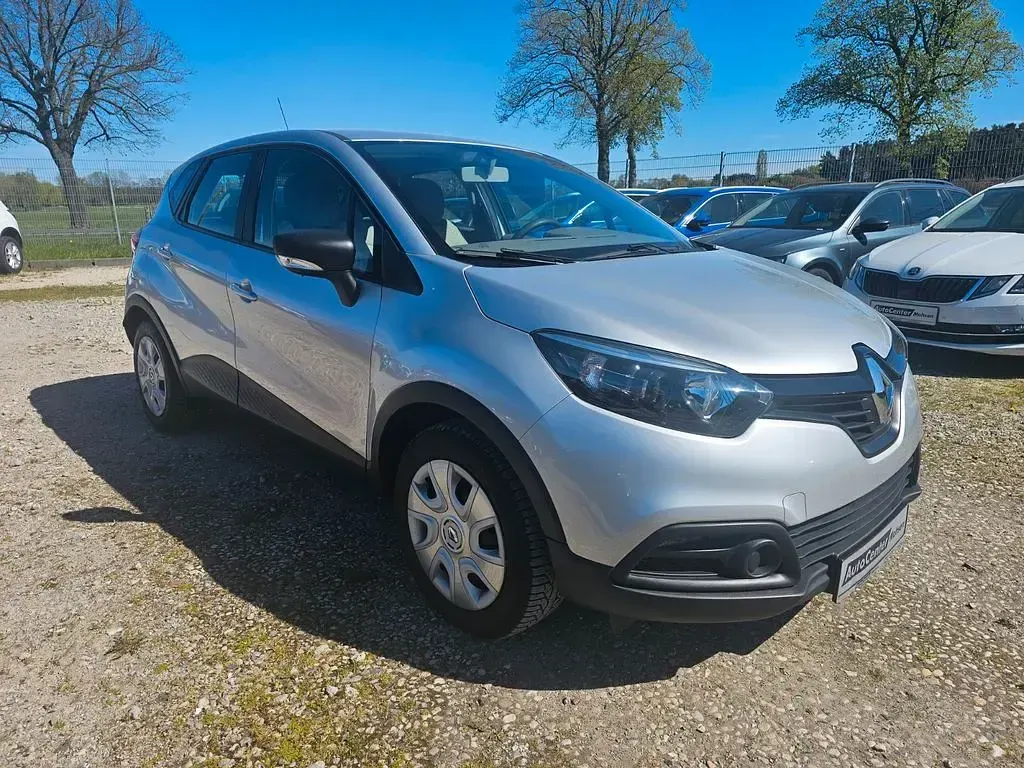 Second-hand Renault Captur Expression 90 CP (66 kW) 2015 Argintiu SUV