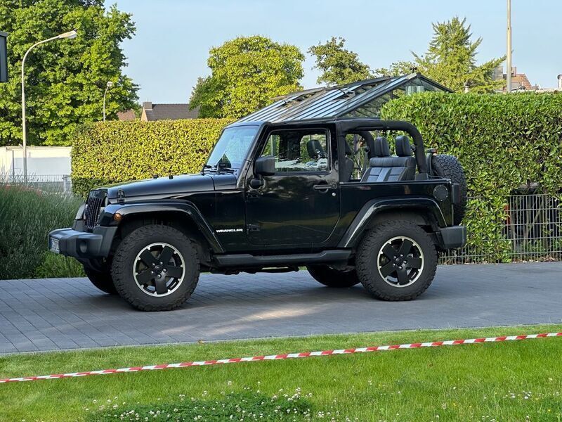 Schwarz Gebraucht 2013 Jeep Wrangler SUV | 35.500 € (Teuer) - Bild 1/4