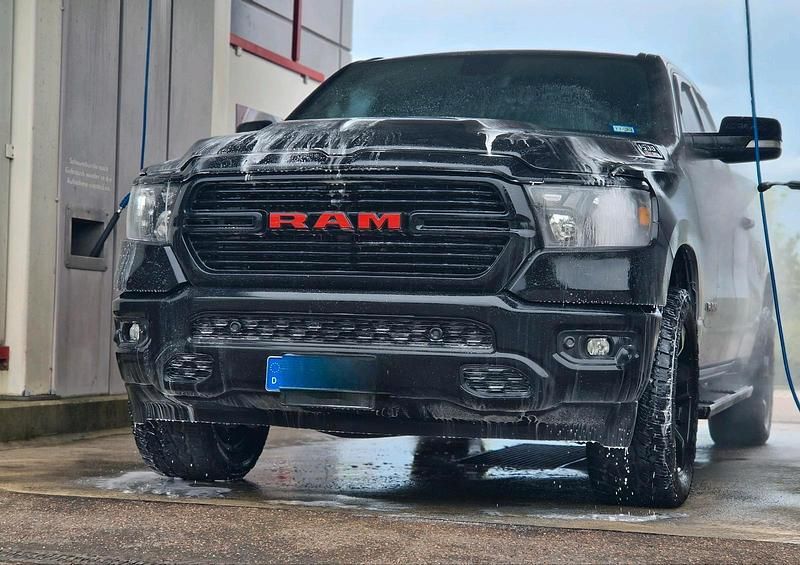 Gebraucht RAM 1500 400 PS (294 kW) 2019 Schwarz Pickup