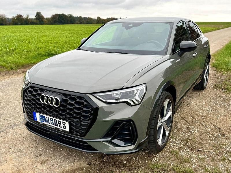 Grau Gebraucht 2020 Audi Q3 Sportback Ambiente SUV | 31.900 € (Fairer Preis) - Bild 1/4