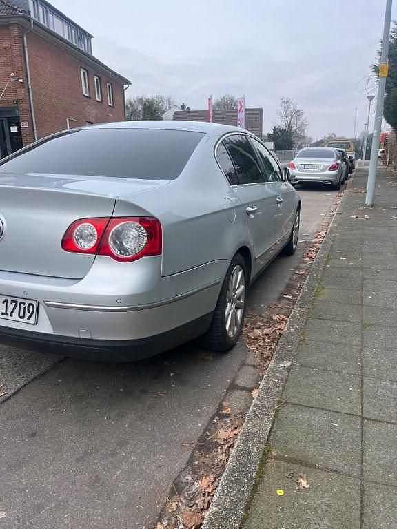 Gebraucht VW Passat Highline 150 PS (110 kW) 2006 Silber Limousine