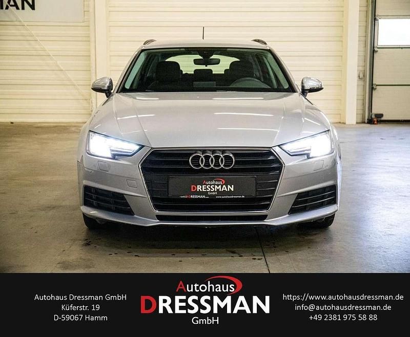 Gebraucht Audi A4 Basis 190 PS (139 kW) 2017 Florettsilber metallic Kombi