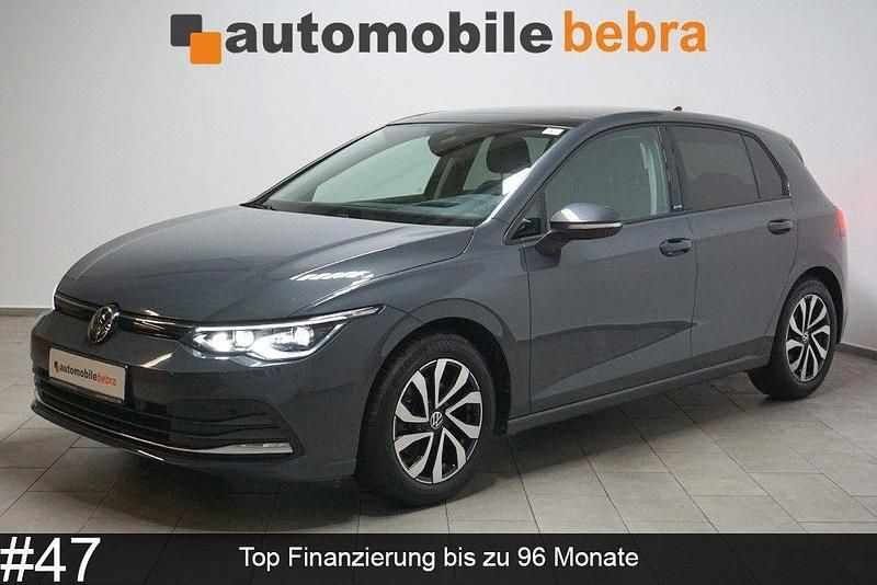 Gebraucht VW Golf VIII Active 150 PS (110 kW) 2022 Delfingrau Limousine
