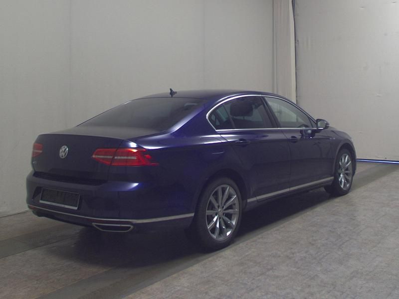 Usado VW Passat GTE 218 HP (160 kW) 2018 Azul Sedan