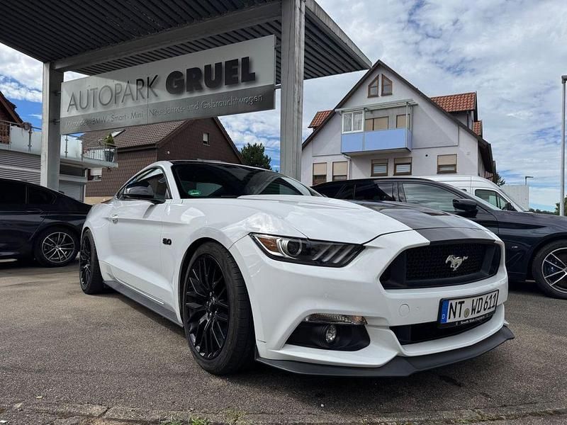 Weiß Gebraucht 2017 Ford Mustang GT Performance Edition | 39.499 € (Etwas zu teuer) - Bild 1/4
