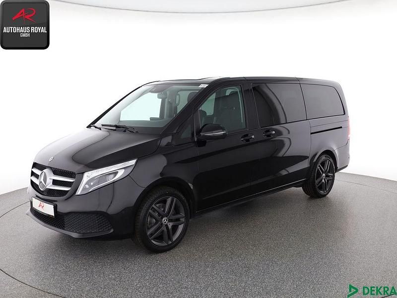 Obsidianschwarz Gebraucht 2019 Mercedes V250 Sport Van / Kleinbus | 42.880 € (Guter Preis) - Bild 1/4