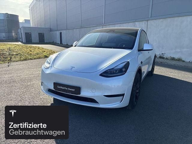 Weiß Gebraucht 2022 Tesla Model Y Performance SUV | 41.500 € (Teuer) - Bild 1/4