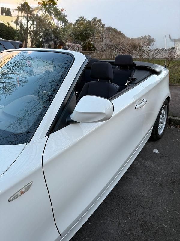 Gebraucht BMW 120 Cabriolet M Sport 178 PS (130 kW) 2012 Weiß Cabrio