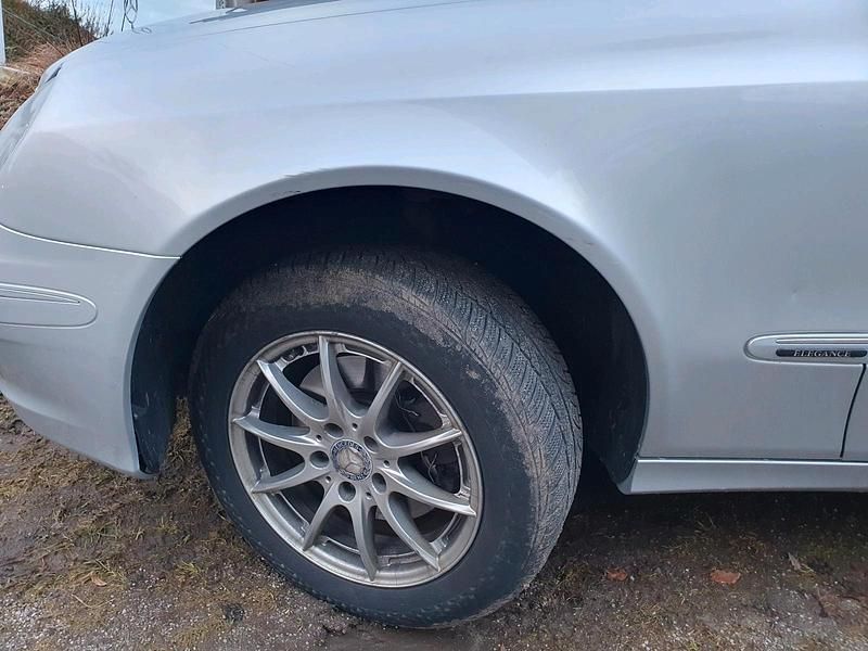 Gebraucht Mercedes E320 224 PS (164 kW) 2008 Silber Limousine