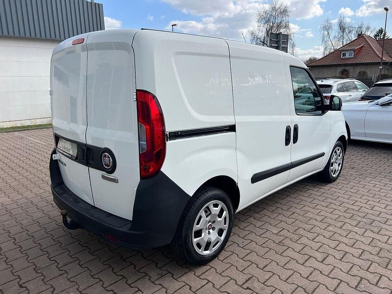 Gebraucht Fiat Doblò Basis 95 PS (69 kW) 2019 Weiß Van / Kleinbus