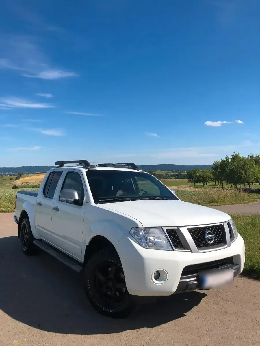 Gebraucht Nissan Navara 190 PS (139 kW) 2013 Weiß Pickup