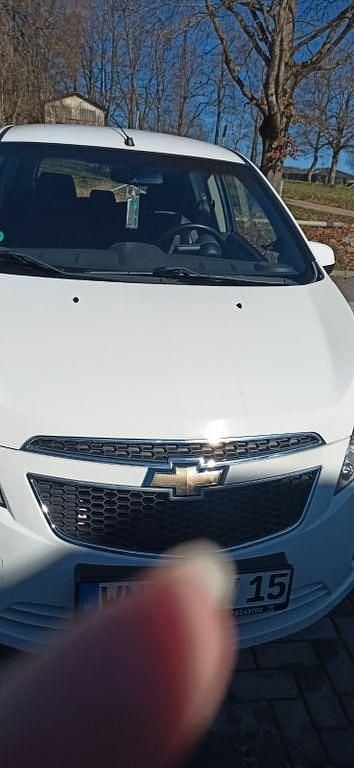 Gebraucht Chevrolet Spark 68 PS (50 kW) 2011 Weiß Kleinwagen