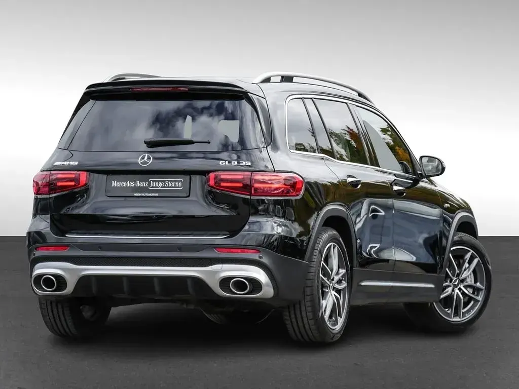 Second-hand Mercedes GLB35 AMG 306 CP (225 kW) 2024 Negru SUV