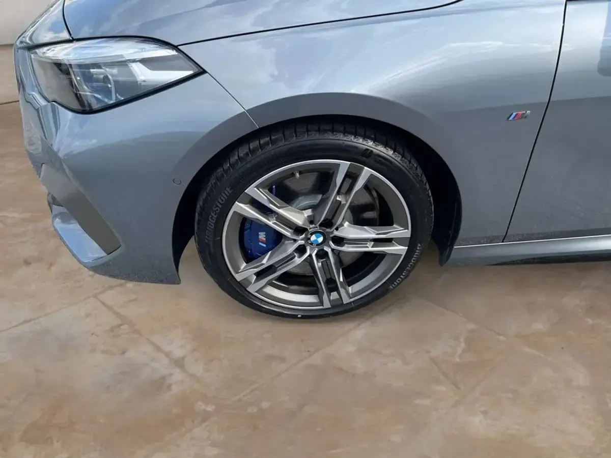 Gebraucht BMW M235 306 PS (225 kW) 2023 Skyscraper grau metallic Coupé
