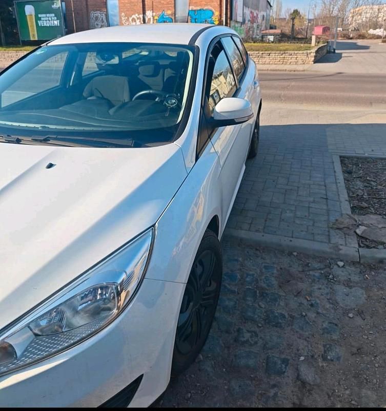 Gebraucht Ford Focus 125 PS (91 kW) 2016 Weiß Kombi