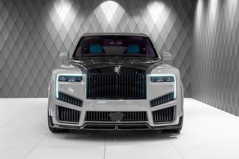 Neu Rolls Royce Cullinan 571 PS (419 kW) 2026 Grau SUV