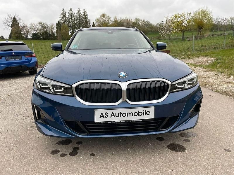 Gebraucht BMW 320 Shadowline 190 PS (139 kW) 2024 Blau Kombi