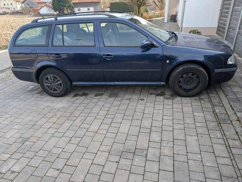 Gebraucht Skoda Octavia 110 PS (80 kW) 2002 Blau Kombi